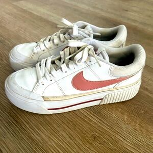 Nike court legacy lift/platform